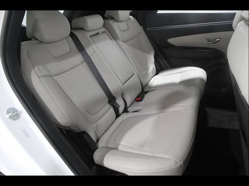 Certified 2024 Hyundai Tucson Limited AWD/4WD image 18