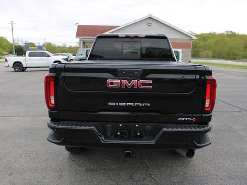 Used 2021 GMC Sierra 2500 AT4 w/ AT4 Premium Plus Package AWD/4WD image 4