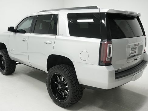 Used 2019 GMC Yukon SLE AWD/4WD image 6
