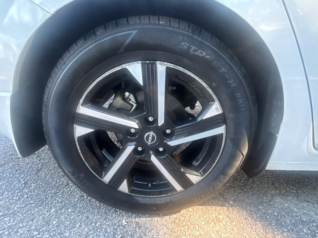 Used 2024 Nissan Sentra SV FWD image 28