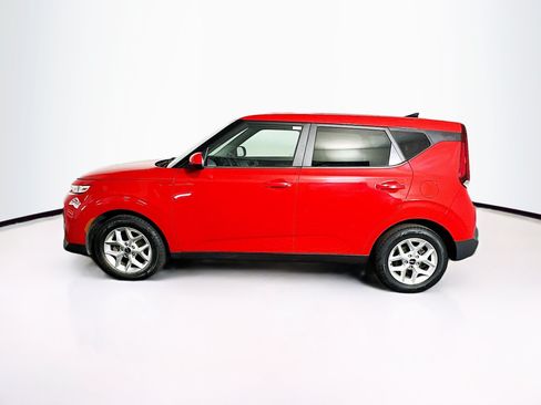 Used 2022 Kia Soul LX w/ Technology Package FWD image 4