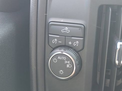 Used 2025 Chevrolet Silverado 1500 Custom RWD image 10