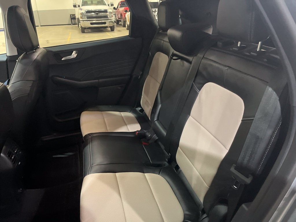Used 2022 Ford Escape Titanium w/ Titanium Elite Package AWD/4WD image 14