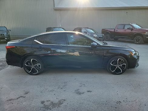 Used 2024 Nissan Altima 2.5 SR w/ SR Premium Package image 4