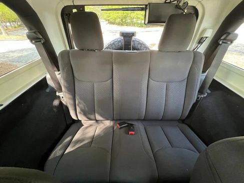 Used 2017 Jeep Wrangler Sport AWD/4WD image 16