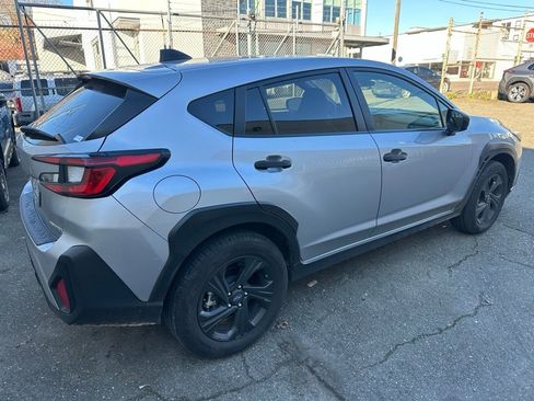 Used 2024 Subaru Crosstrek 2.0i image 5