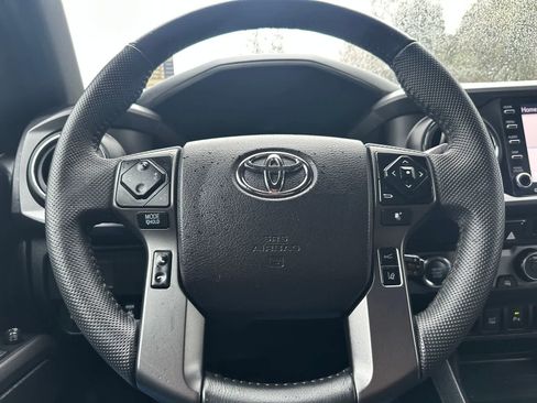 Used 2021 Toyota Tacoma TRD Off-Road w/ TRD Premium Off Road Package image 17