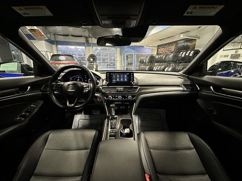 Used 2022 Honda Accord Sport image 17