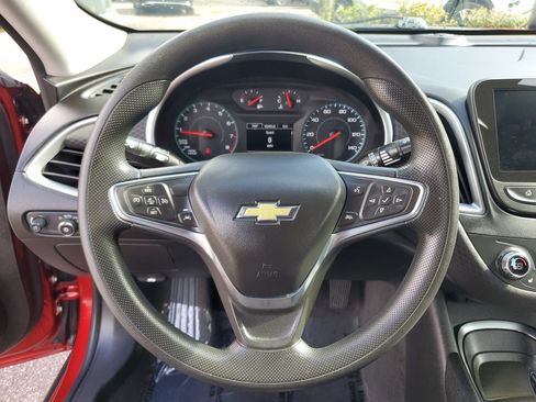 Used 2025 Chevrolet Malibu LT FWD image 21