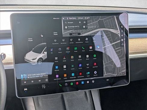 Used 2021 Tesla Model Y Long Range image 16