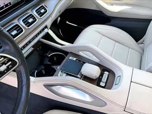 Used 2020 Mercedes-Benz GLS 450 4MATIC image 15