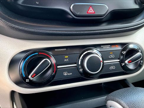 Used 2023 Kia Soul LX FWD image 34