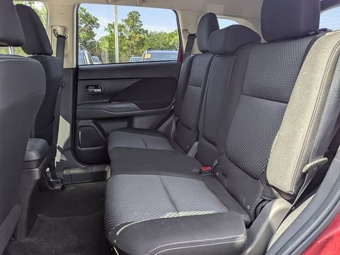 Used 2017 Mitsubishi Outlander ES FWD image 14