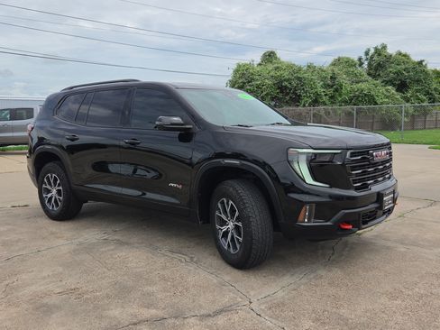 Used 2024 GMC Acadia AT4 AWD/4WD image 3