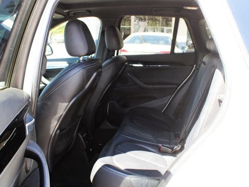 Used 2018 BMW X1 sDrive28i FWD image 12