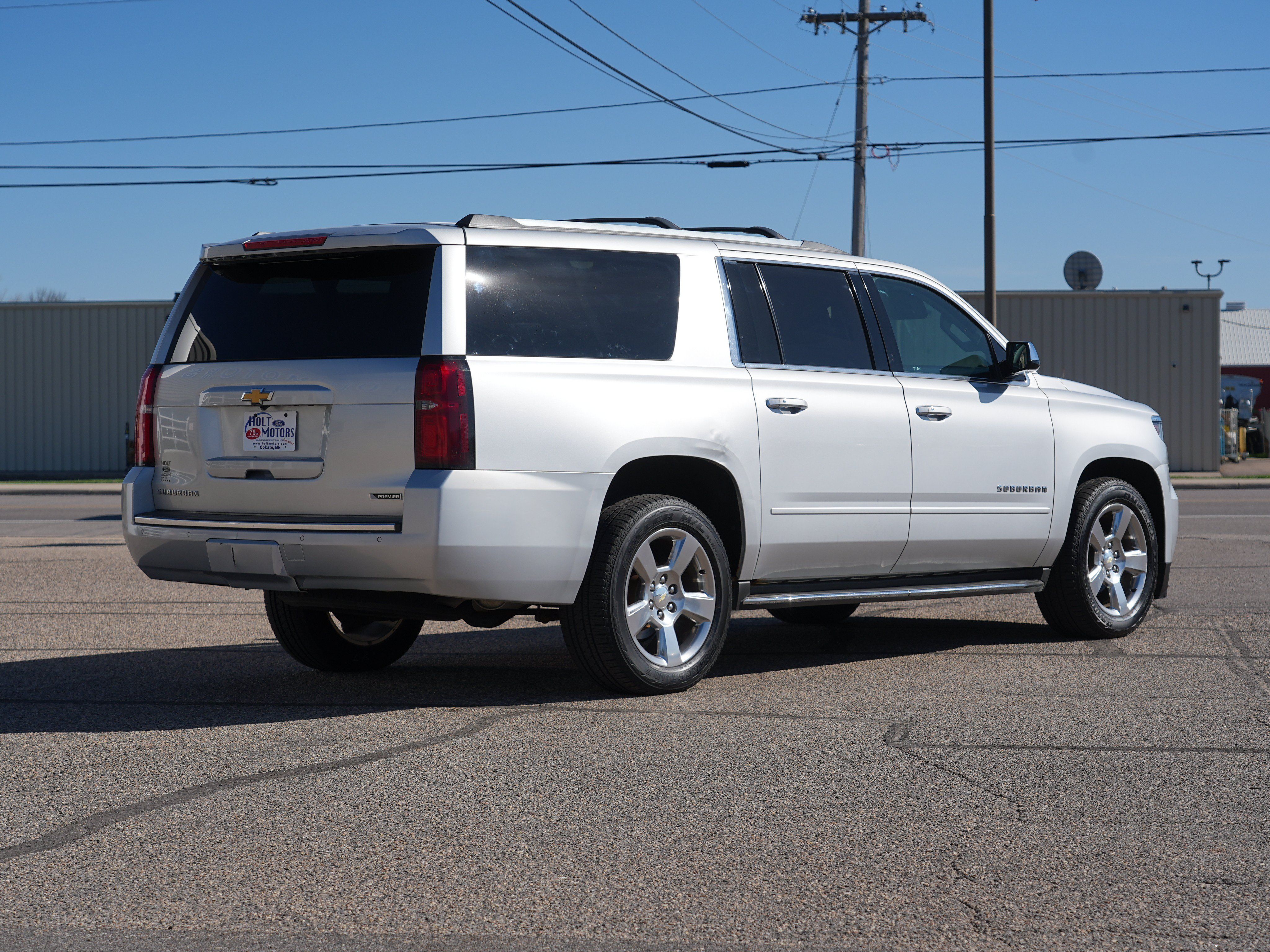 Used 2017 Chevrolet Suburban Premier AWD/4WD image 3