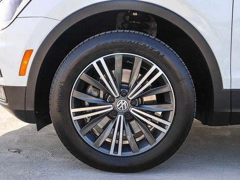 Used 2018 Volkswagen Tiguan SEL image 11