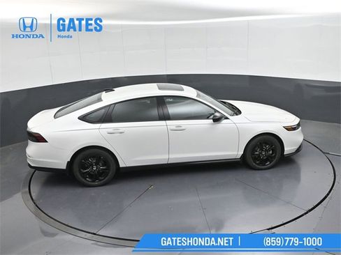 New 2025 Honda Accord SE image 39