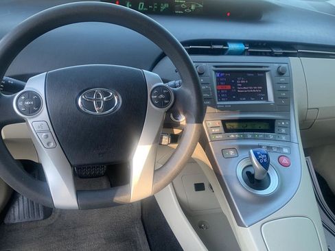 Used 2013 Toyota Prius Three image 16
