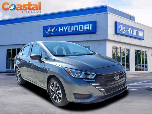 Used 2024 Nissan Versa S w/ S Plus Package image 1