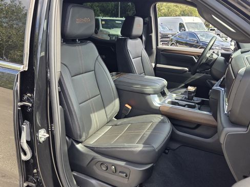 Certified 2024 Chevrolet Silverado 1500 High Country w/ High Country Premium Package AWD/4WD image 23