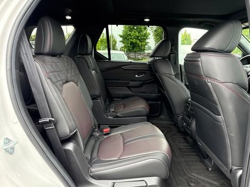Certified 2026 Honda Pilot Black Edition image 10