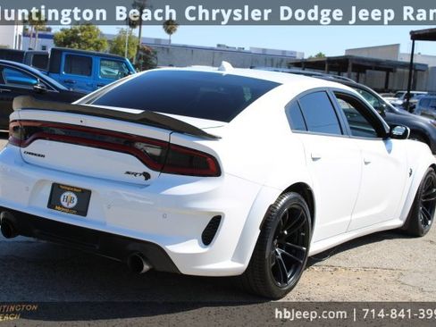 Used 2022 Dodge Charger SRT Hellcat w/ SRT Black Package image 5