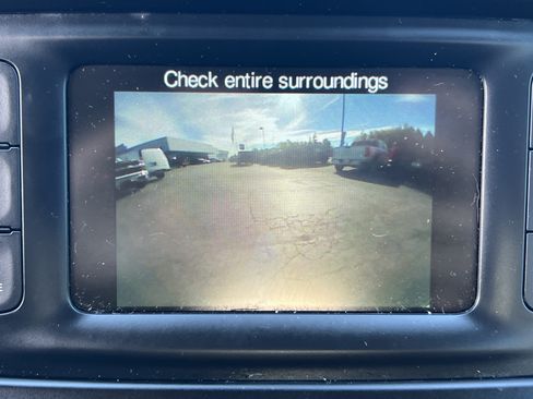 Used 2017 Jeep Cherokee Latitude AWD/4WD image 10