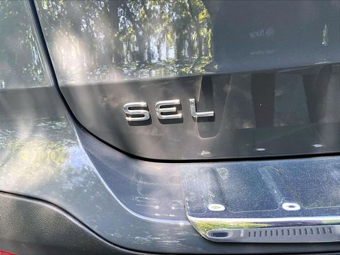 Used 2023 Volkswagen Taos SEL AWD/4WD image 28