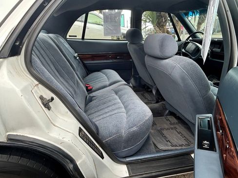 Used 1999 Buick Le Sabre Custom FWD image 22
