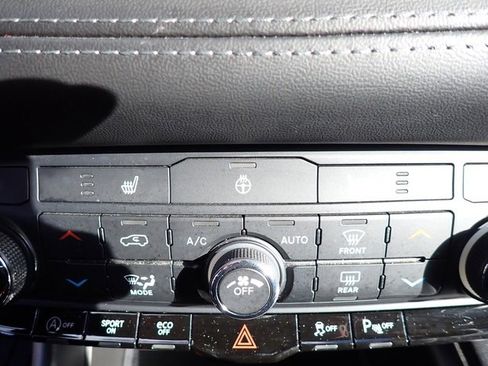 Used 2021 Dodge Durango SXT image 23