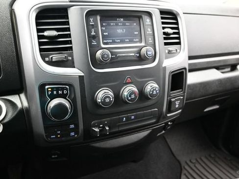 Used 2022 RAM 1500 Classic SLT AWD/4WD image 37