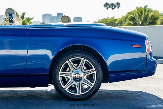 Used 2010 Rolls-Royce Phantom Drophead Coupe RWD image 5