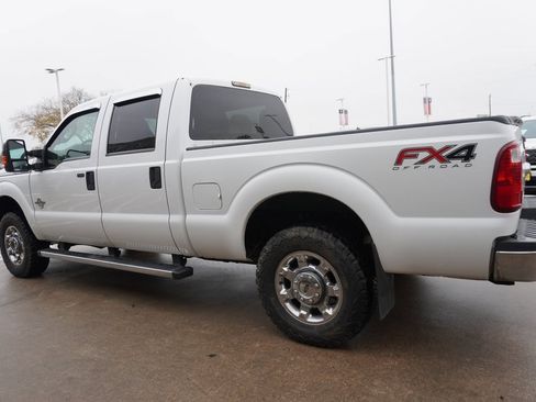 Used 2015 Ford F250 XLT w/ XLT Premium Package image 4