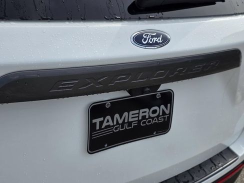Used 2024 Ford Explorer XLT w/ Equipment Group 202A RWD image 35