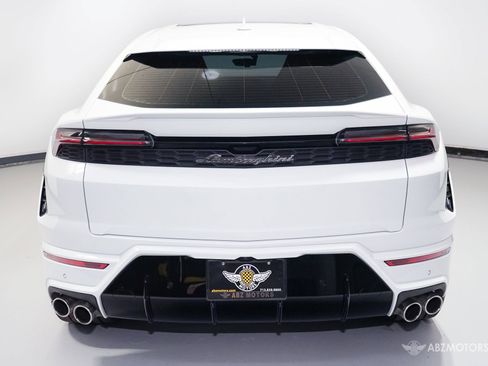 Used 2026 Lamborghini Urus SE image 8