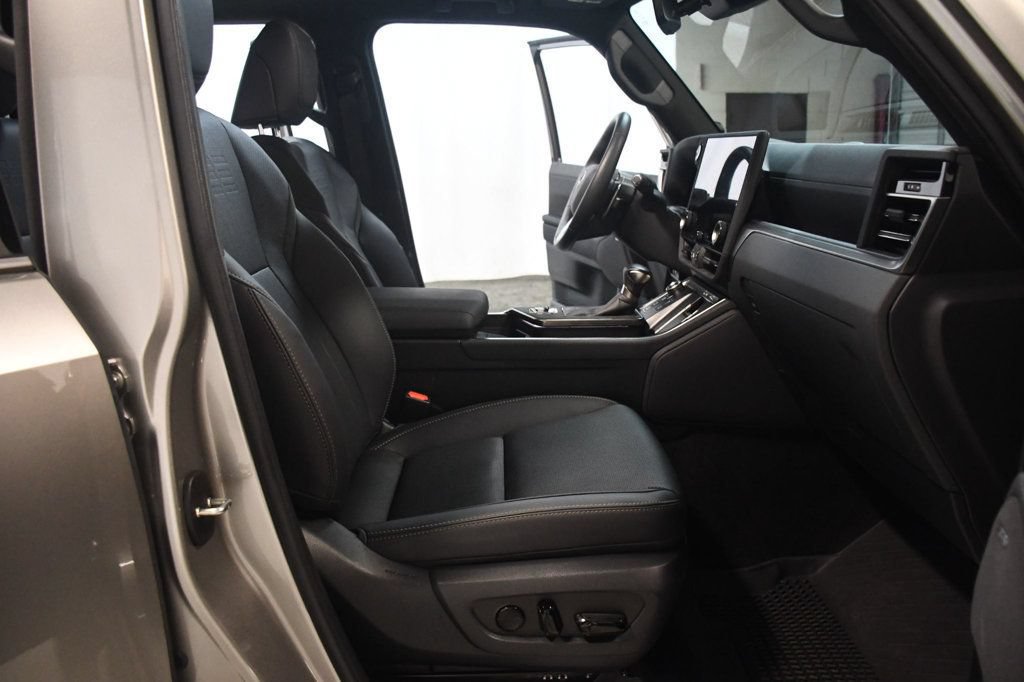 Used 2025 Lexus GX 550 w/ Accessory Package (CT) AWD/4WD image 29