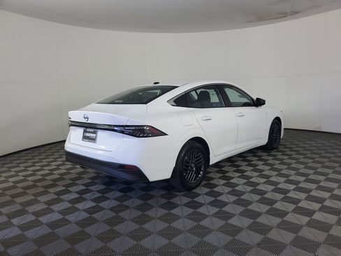 New 2026 Nissan Sentra SV w/ Floor Mat Package image 4