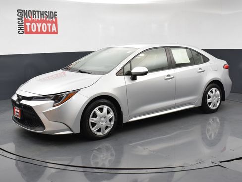 Used 2021 Toyota Corolla LE FWD image 8