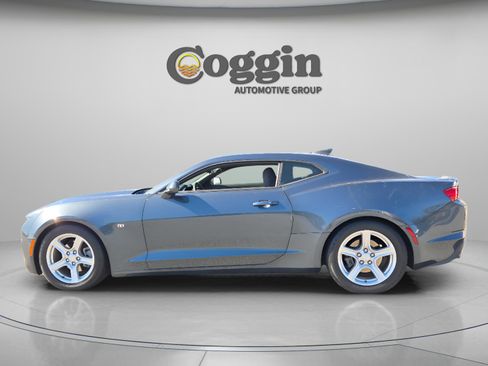 Used 2022 Chevrolet Camaro LT image 3