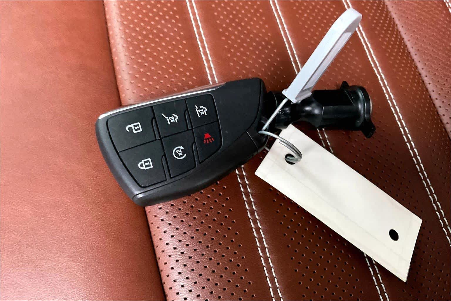 Used 2024 GMC Yukon Denali Ultimate AWD/4WD image 15