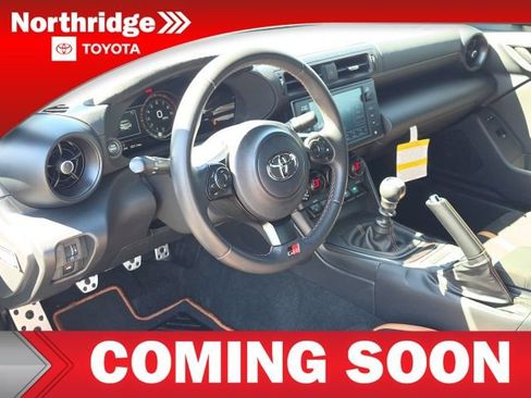 Used 2025 Toyota GR86 Hakone Edition RWD image 7