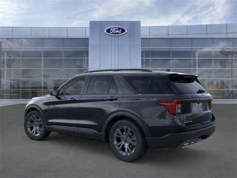New 2026 Ford Explorer Active w/ Active Comfort Package AWD/4WD image 4