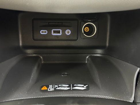 Used 2019 Chevrolet Equinox Premier image 40