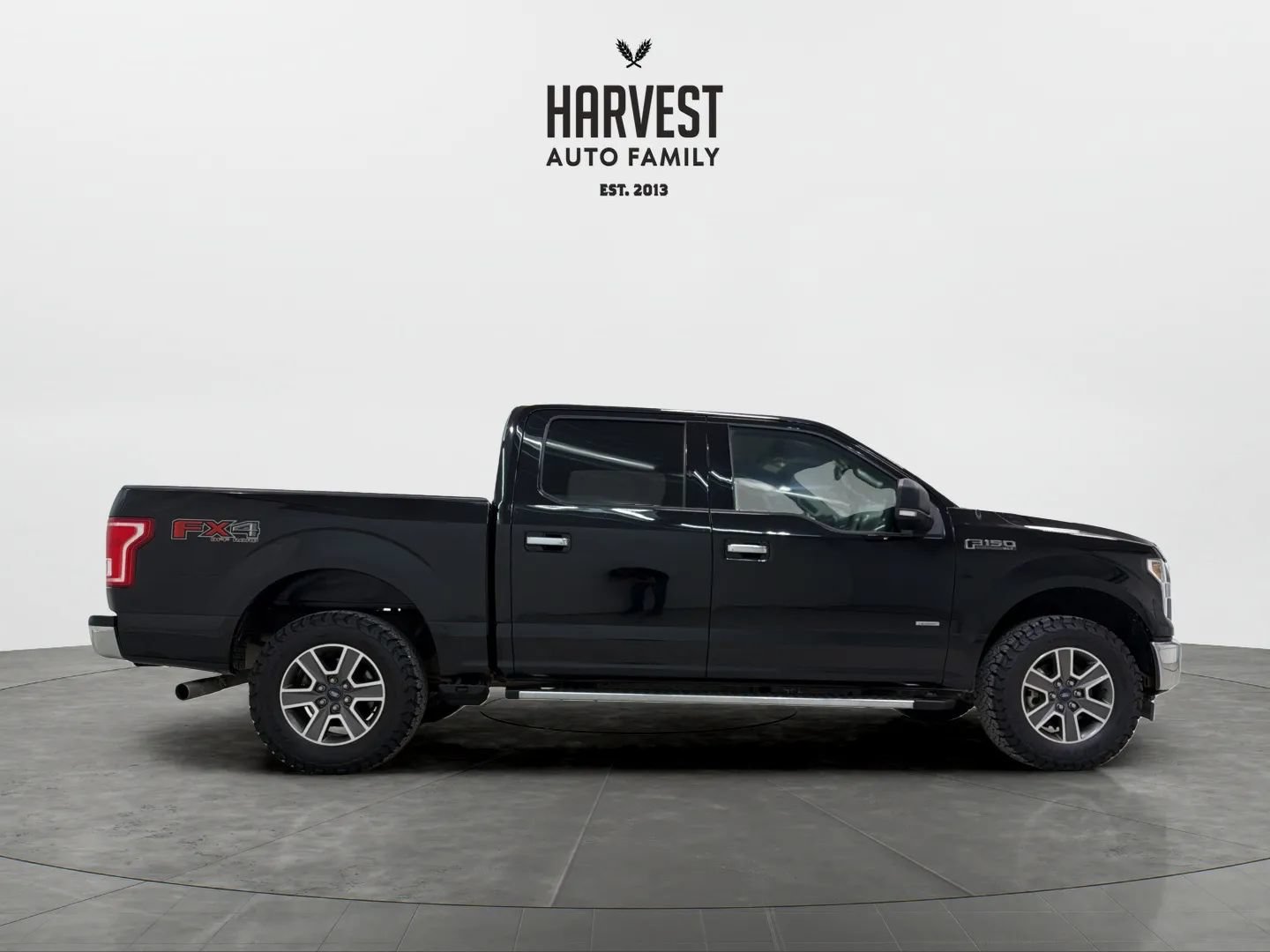 Used 2017 Ford F150 XLT w/ Equipment Group 302A Luxury AWD/4WD image 8