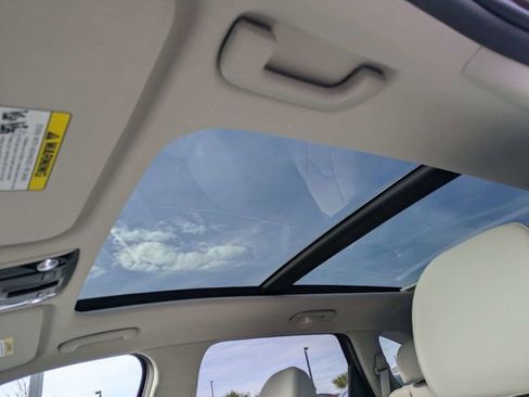 New 2025 Kia Sorento S w/ Panoramic Sunroof Package image 20