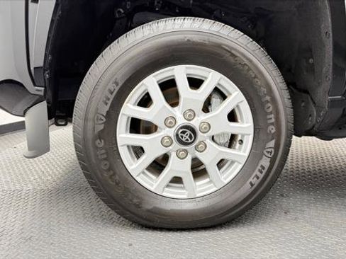 Used 2025 Toyota Tacoma SR5 image 31
