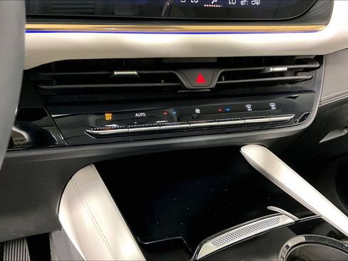 Certified 2025 Buick Envision Avenir AWD/4WD image 14