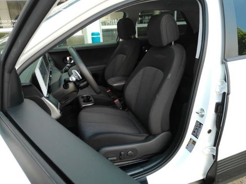 Used 2024 Hyundai Ioniq 5 SEL RWD image 16