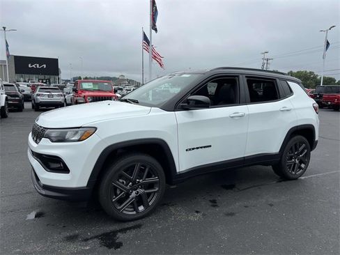 New 2025 Jeep Compass Limited w/ Sun & Sound Group image 3